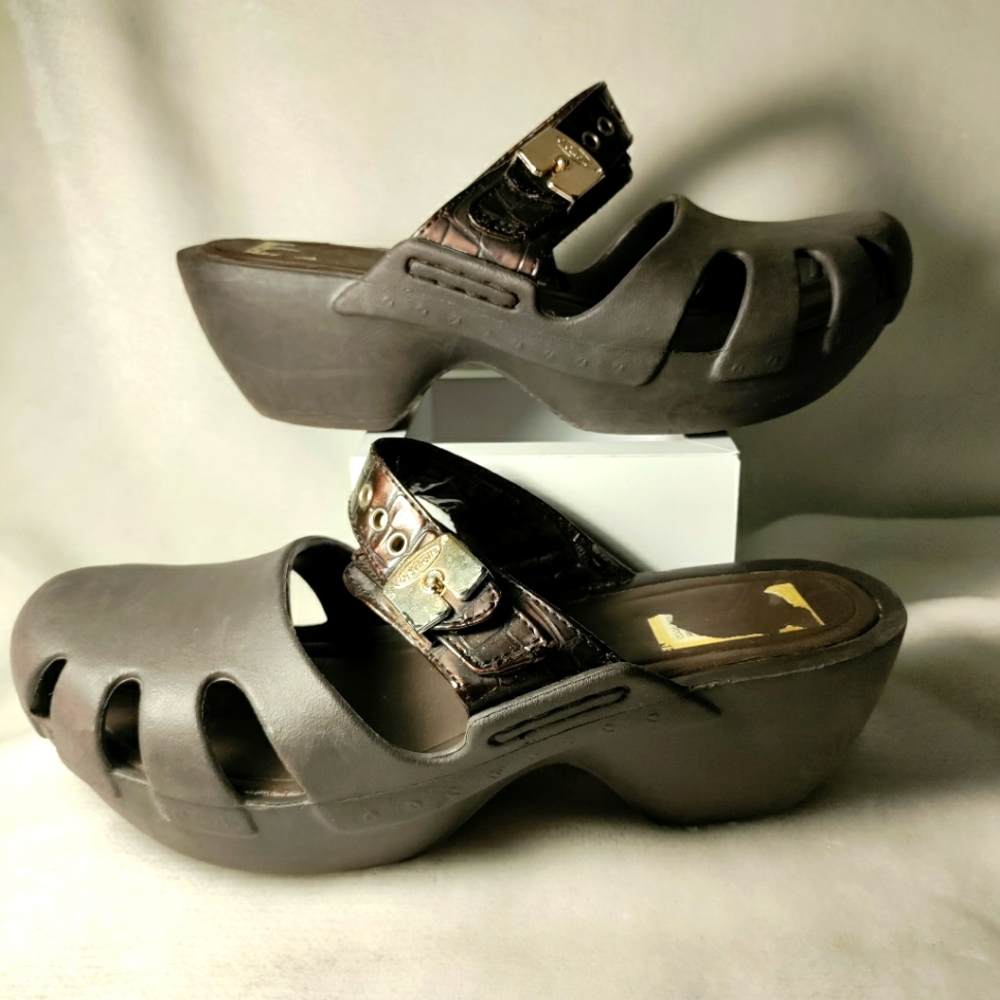 Women's brown size 9  dance on Dr Scholl's clogs